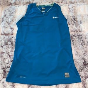 S Nike Pro V Neck Tank Top